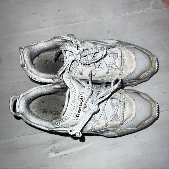 Cardi B X women’s classic leather Reebok size 6.5 - Picture 4 of 10